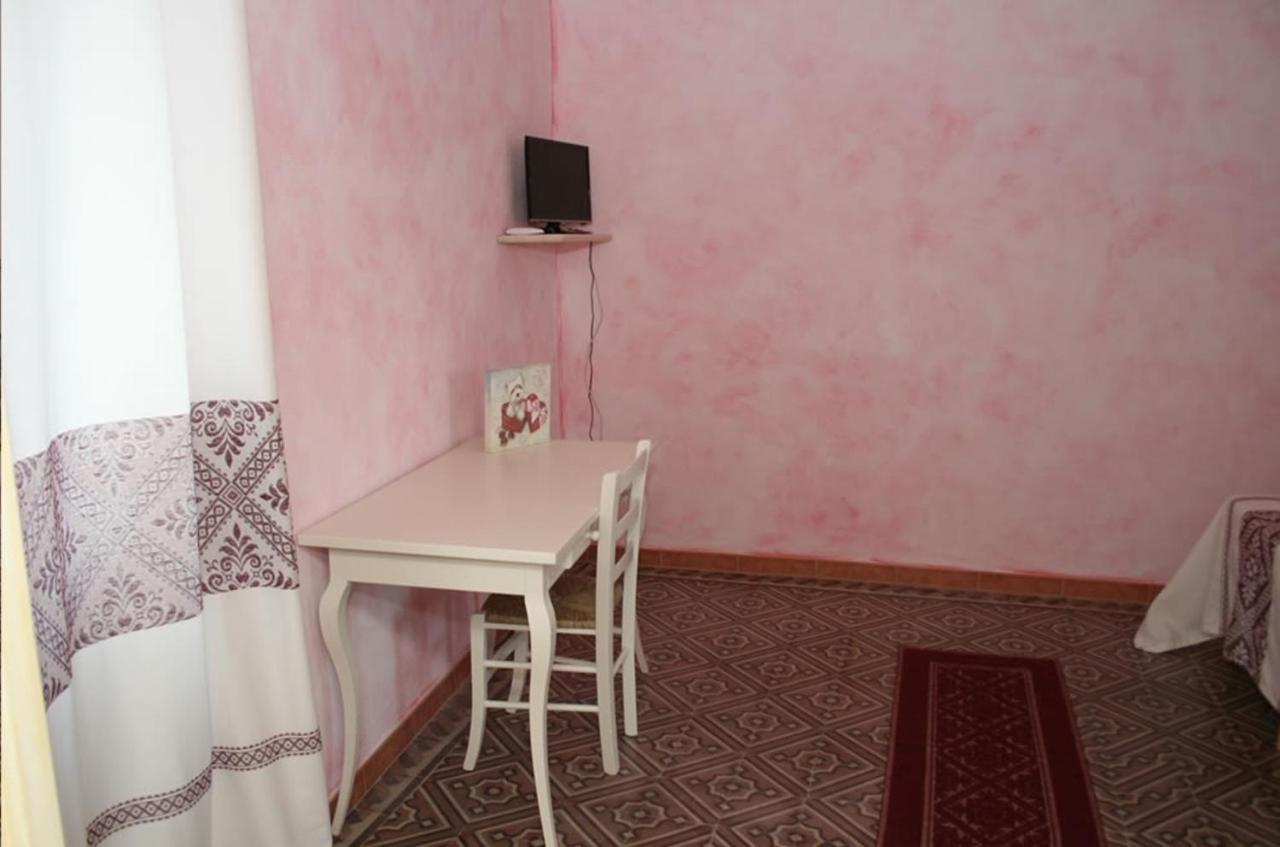 Guest House Le Gemelle Luras Kültér fotó