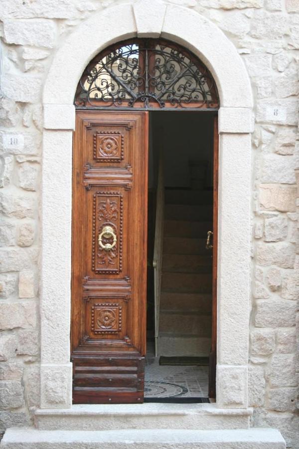 Guest House Le Gemelle Luras Kültér fotó